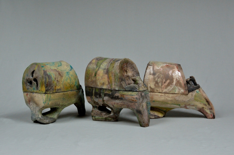 Tre contenitori Crisalide grandi, cm 15x25x27, ceramica raku, 2009